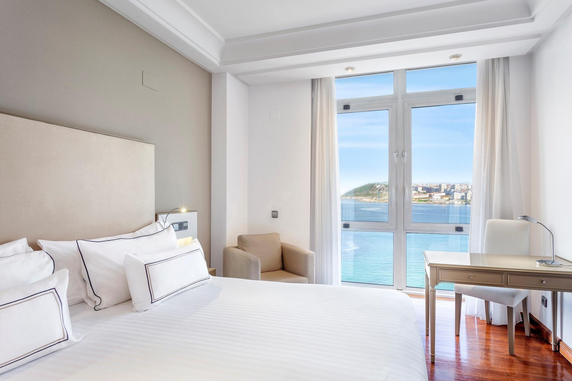 Melia Maria Pita Hotel A Coruna Bagian luar foto